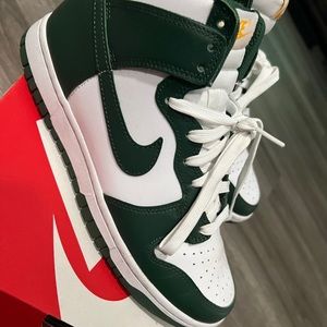 Nike mid Dunk Green